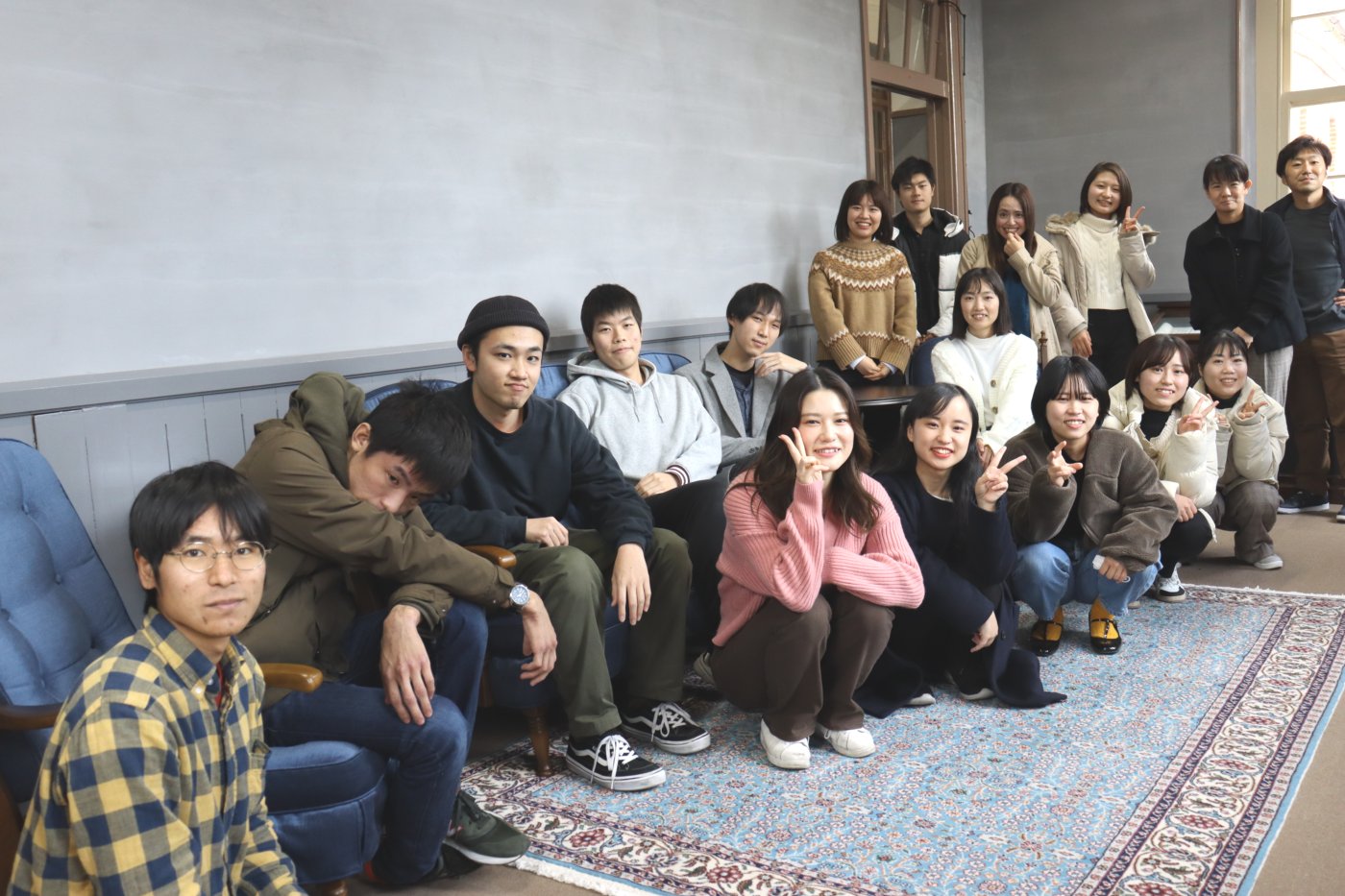 理学科３年生４名が配属されました。