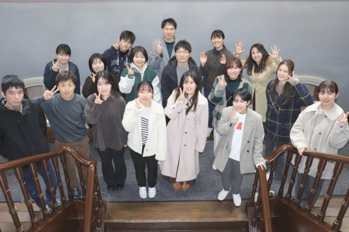 理学科３年生３名が配属されました。